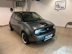 Ljusgrå Begagnad 2020 Honda e Halvkombi | 199 999 kr (Lite dyr)
