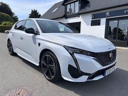 Vit Begagnad 2023 Peugeot e-308 GT Halvkombi | 358 000 kr