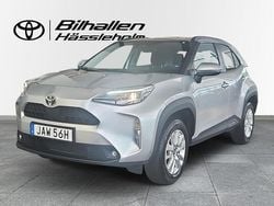 Silver Begagnad 2024 Toyota Yaris Hybrid Active SUV | 289 900 kr (Marknadspris)