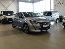 Grå Begagnad 2023 Peugeot 208 Allure Halvkombi | 189 900 kr (Marknadspris)