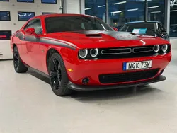 Röd Begagnad 2015 Dodge Challenger Sportkupé | 289 900 kr