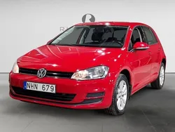 Röd Begagnad 2013 VW Golf VII Halvkombi | 129 900 kr (Marknadspris)