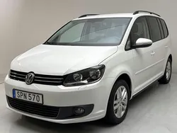 Vit Begagnad 2015 VW Touran Minibuss | 82 000 kr