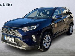 Blå Begagnad 2019 Toyota RAV4 Hybrid Executive SUV | 339 000 kr (Marknadspris)