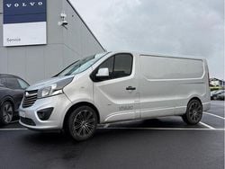 Grå Begagnad 2015 Opel Vivaro Van | 92 500 kr