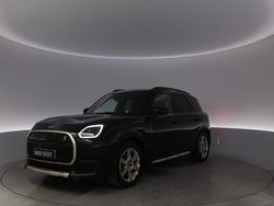 Svart Begagnad 2024 Mini Countryman Favoured SUV | 474 900 kr