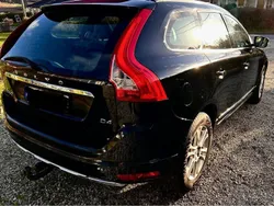 Svart Begagnad 2015 Volvo XC60 Summum SUV | 119 900 kr (Bra pris)