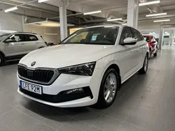 Vit Begagnad 2021 Skoda Scala Style Halvkombi | 184 800 kr (Bra pris)