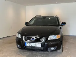 Svart Begagnad 2011 Volvo V50 Momentum Kombi | 64 999 kr (Marknadspris)