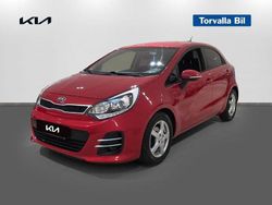 Röd Begagnad 2016 Kia Rio Halvkombi | 129 900 kr (Marknadspris)