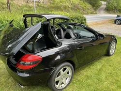Svart Begagnad 2008 Mercedes SLK350 Cab | 155 000 kr (Bra pris)