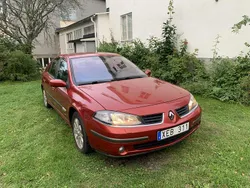 Röd Begagnad 2006 Renault Laguna II Expression Halvkombi | 34 000 kr