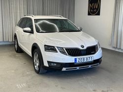 Vit Begagnad 2018 Skoda Octavia Scout Kombi | 144 900 kr (Marknadspris)