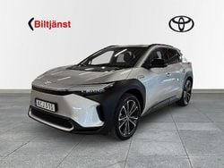 Silver Begagnad 2022 Toyota bZ4X Executive SUV | 379 000 kr (Marknadspris)