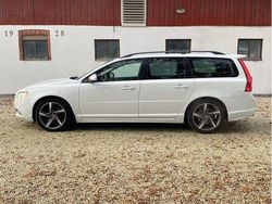 Vit Begagnad 2013 Volvo V70 R-Design Kombi | 86 000 kr (Marknadspris)