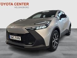 Silver Begagnad 2024 Toyota C-HR Style SUV | 435 300 kr (Marknadspris)