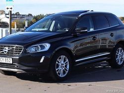 Svart samma som bilen Begagnad 2015 Volvo XC60 Summum SUV | 159 900 kr (Marknadspris)