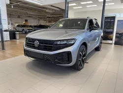 Silver Ny 2025 VW Touareg R-line SUV | 949 600 kr (Bra pris)