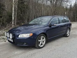 Blå Begagnad 2010 Volvo V70 Momentum Kombi | 65 000 kr (Marknadspris)