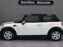 Vit Begagnad 2011 Mini Cooper D Pepper Halvkombi | 59 900 kr (Marknadspris)
