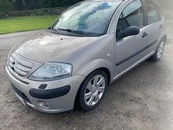 Brun Begagnad 2008 Citroën C3 Halvkombi | 13 000 kr (Superpris)