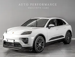 Vit Begagnad 2024 Porsche Macan 4 Electric SUV | 879 900 kr (Bra pris)