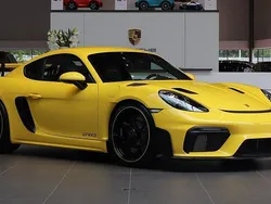 Gul Ny 2025 Porsche 718 Cayman GT4 Sportkupé | 1 786 700 kr