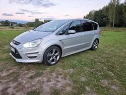 Grå Begagnad 2011 Ford S-MAX Sport Minibuss | 63 000 kr (Marknadspris)