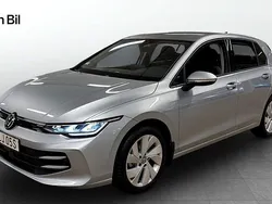 Silver Begagnad 2024 VW Golf VIII Edition Halvkombi | 304 900 kr (Marknadspris)