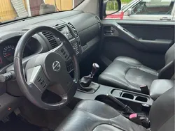 Svart Begagnad 2006 Nissan Navara Pickup | 75 000 kr (Marknadspris)