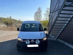 Vit Begagnad 2018 VW Caddy Maxi Minibuss | 159 900 kr (Lite dyr)