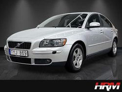 Ljusgrå Begagnad 2006 Volvo S40 Momentum Sedan | 54 900 kr (Lite dyr)