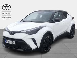 Vit Begagnad 2022 Toyota C-HR Sport SUV | 309 900 kr (Marknadspris)