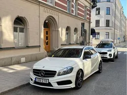 Vit Begagnad 2014 Mercedes A180 AMG line Halvkombi | 109 900 kr (Marknadspris)
