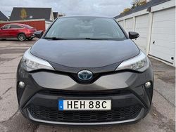 Grå Begagnad 2020 Toyota C-HR Edition SUV | 255 000 kr (Lite dyr)