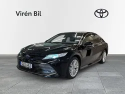 Svart Begagnad 2020 Toyota Camry Hybrid Executive Sedan | 275 000 kr (Marknadspris)