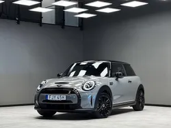 Grå Begagnad 2021 Mini Cooper SE Halvkombi | 189 900 kr (Marknadspris)