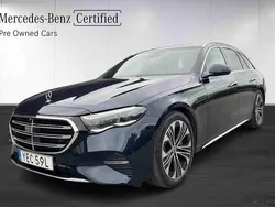 Mörkblå (blå) Begagnad 2024 Mercedes E300 Exclusive Kombi | 729 700 kr