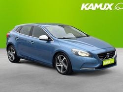 Blå Begagnad 2015 Volvo V40 Momentum Halvkombi | 144 700 kr (Marknadspris)