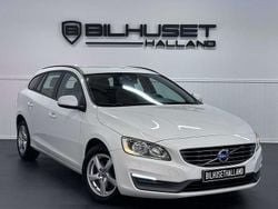 Vit Begagnad 2015 Volvo V60 Kinetic Kombi | 129 500 kr (Marknadspris)