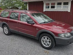 Röd Begagnad 2004 Volvo XC70 Business Edition SUV | 31 000 kr (Marknadspris)