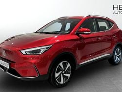 Röd (red) Begagnad 2022 MG ZS Comfort Sedan | 249 900 kr (Marknadspris)