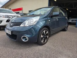 Mörkblå Begagnad 2013 Nissan Note Minibuss | 58 000 kr (Marknadspris)