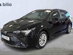 Svart Begagnad 2025 Toyota Corolla Kombi | 319 900 kr