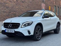 Vit Begagnad 2017 Mercedes GLA200 SUV | 209 500 kr (Marknadspris)