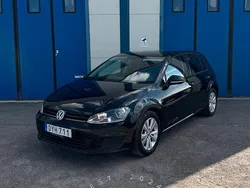 Svart Begagnad 2015 VW Golf VII Halvkombi | 109 000 kr (Lite dyr)