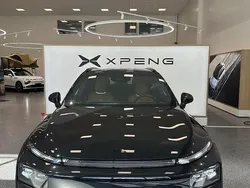 Svart Begagnad 2024 XPENG G9 SUV | 824 900 kr