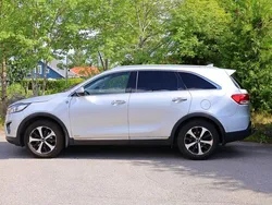 Grå Begagnad 2015 Kia Sorento SUV | 185 000 kr (Dyr)