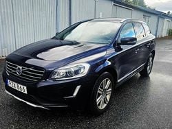 Mörkblå Begagnad 2016 Volvo XC60 Summum SUV | 184 900 kr (Marknadspris)