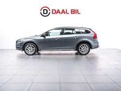 Grå Begagnad 2016 Volvo V60 CC Summum Kombi | 124 700 kr (Lite dyr)